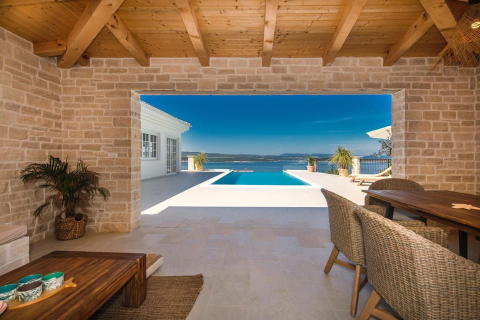 Dining area, Pool view, Swimming pool