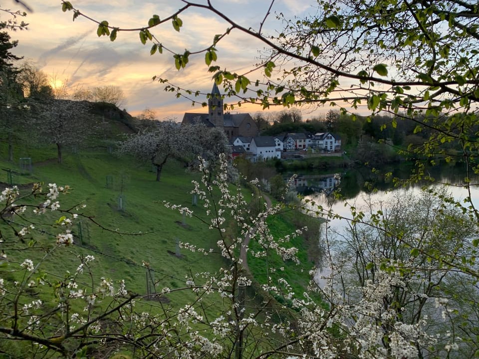 Nearby landmark, Spring