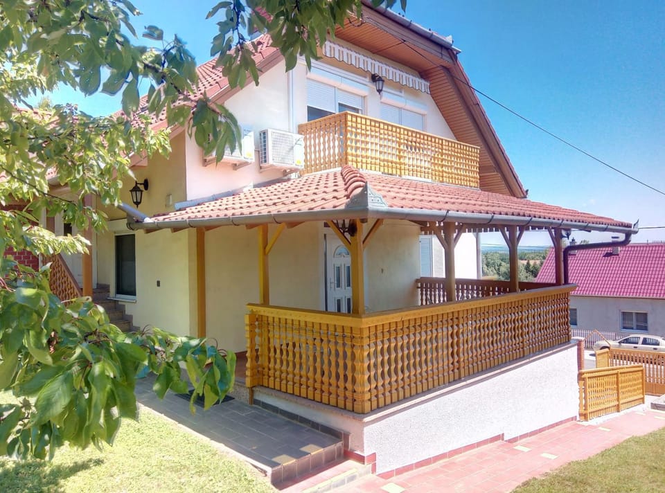 Property building, Balcony/Terrace