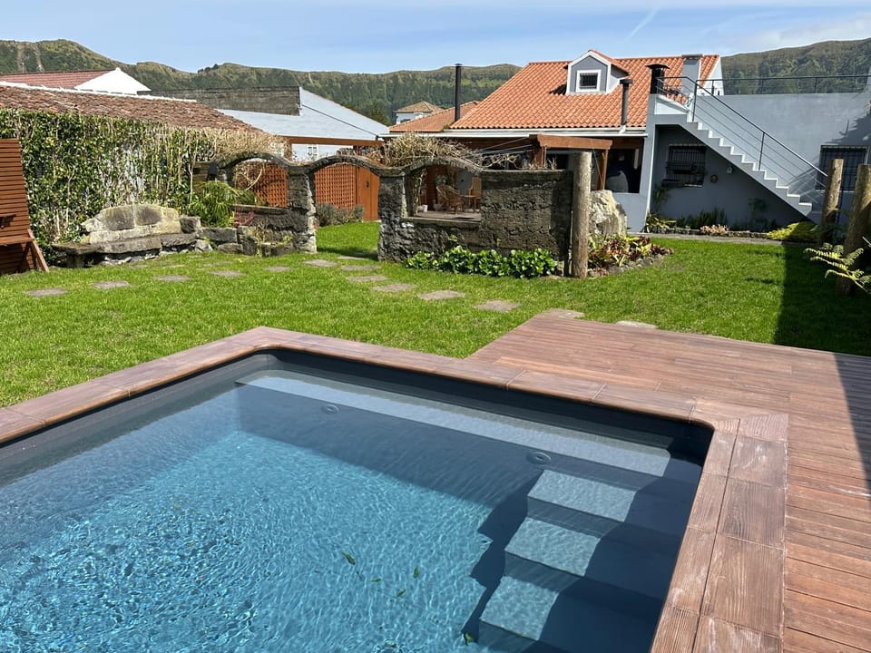 Casa da Porta Amarela House in Azores District