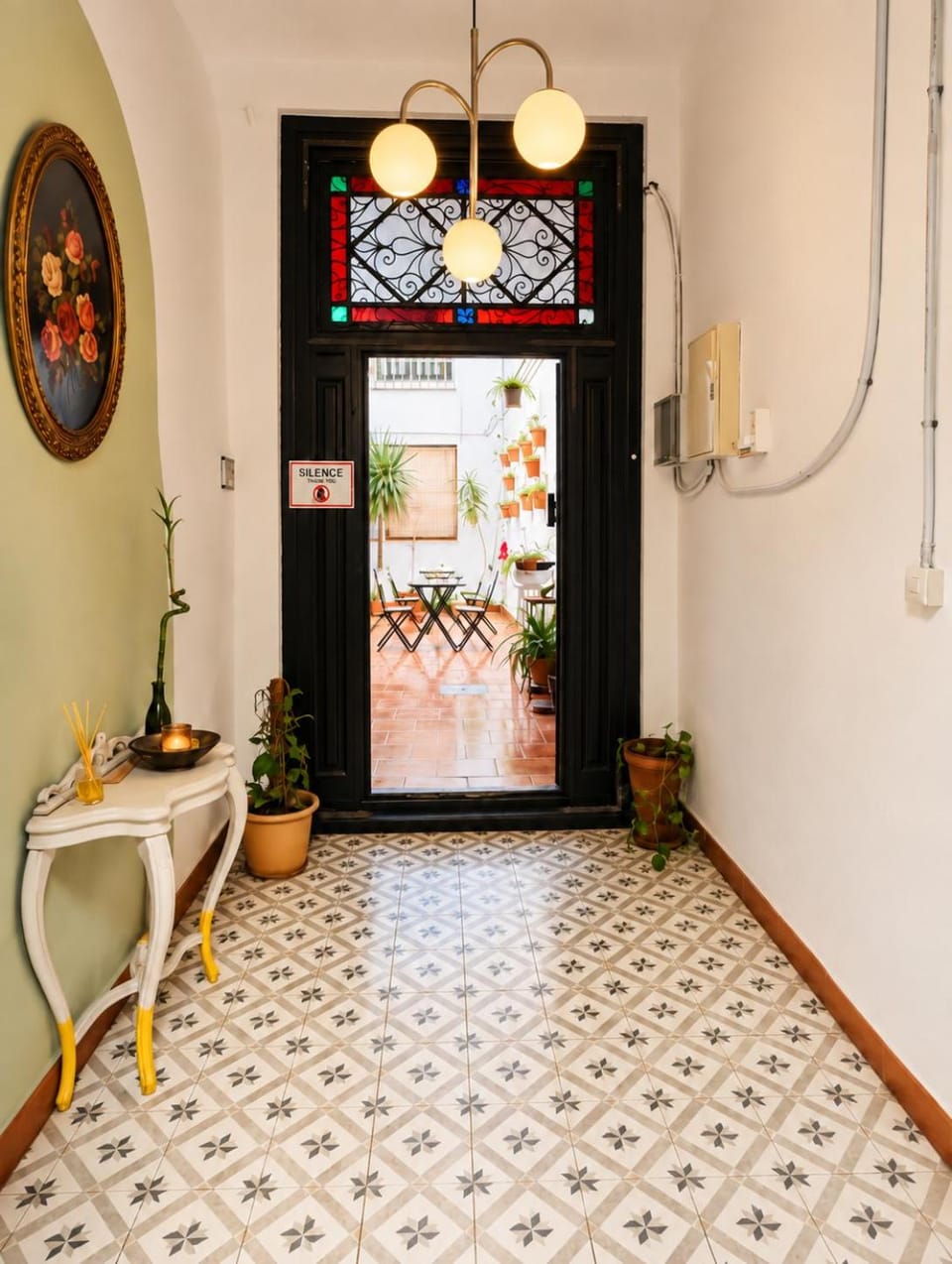 Facade/entrance