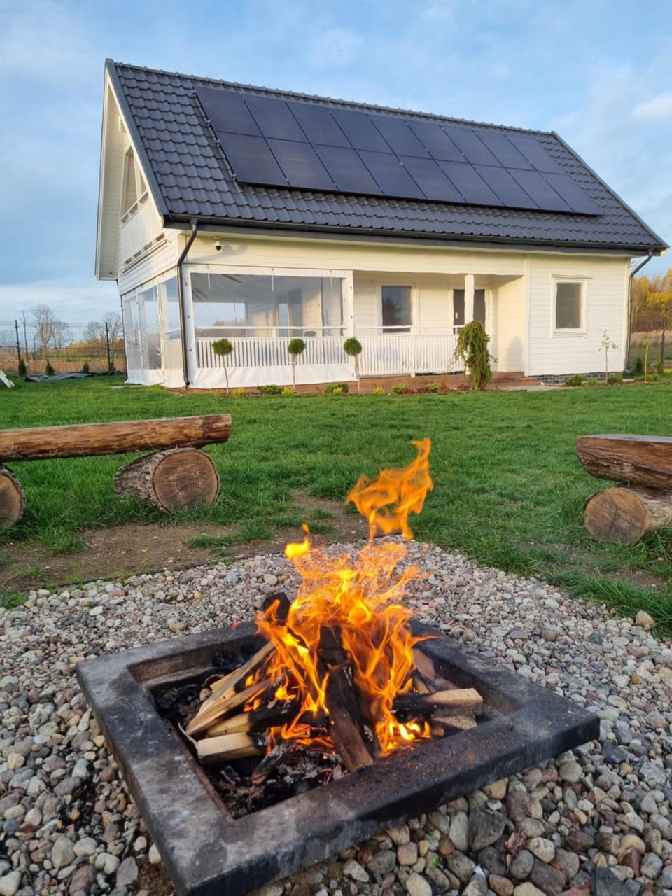 Property building, Patio, BBQ facilities, Garden, Garden view