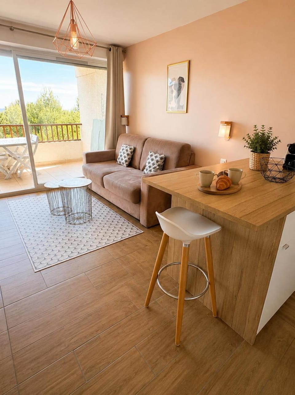 Living room, Dining area