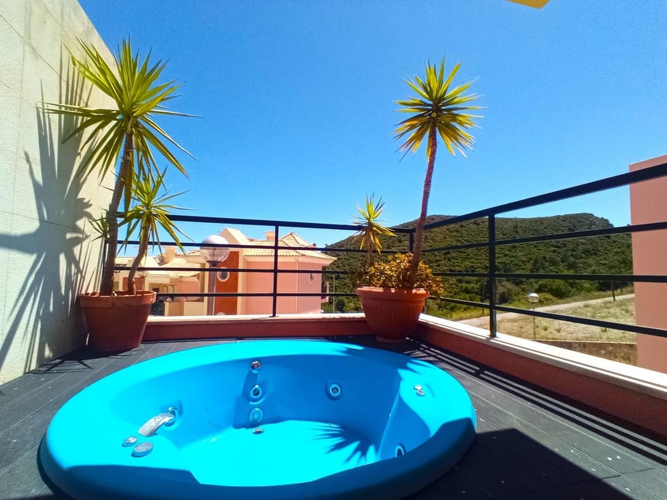 Natural landscape, Hot Tub, View (from property/room), Balcony/Terrace