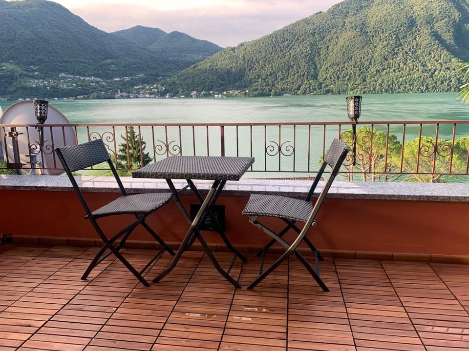 Cosy Penthouse with stunning view on Lugano Lake Apartment in Lugano