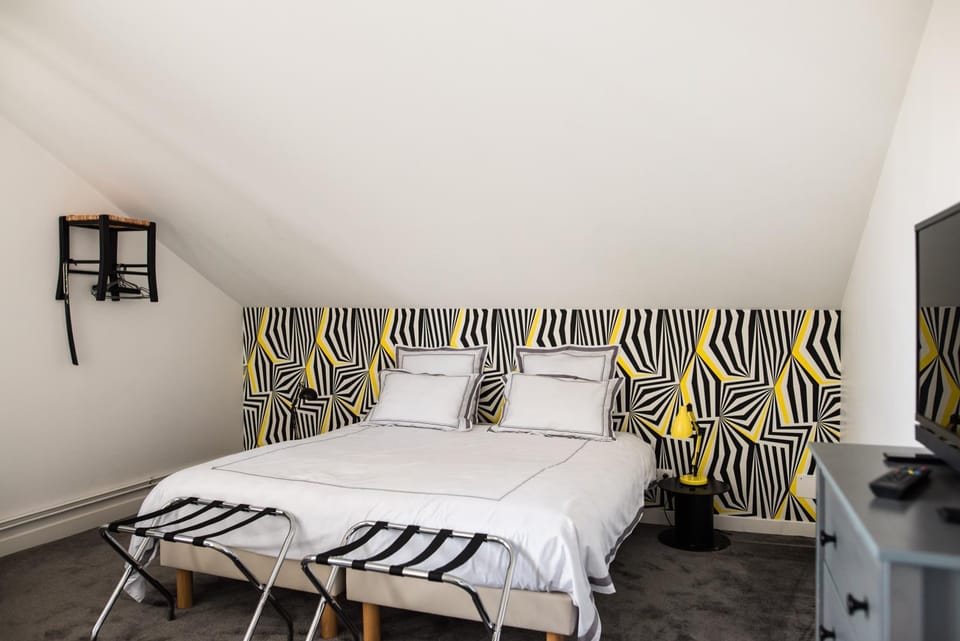 Bed, Photo of the whole room