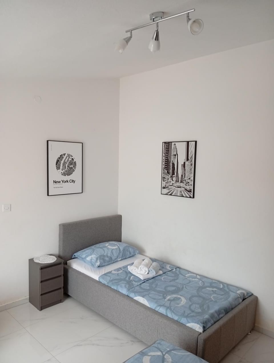 Bed, Bedroom, towels, wardrobe