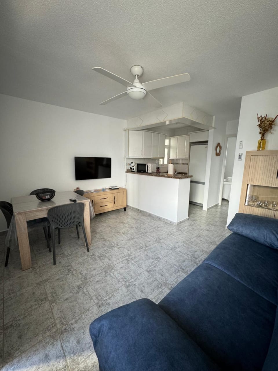TV and multimedia, Dining area