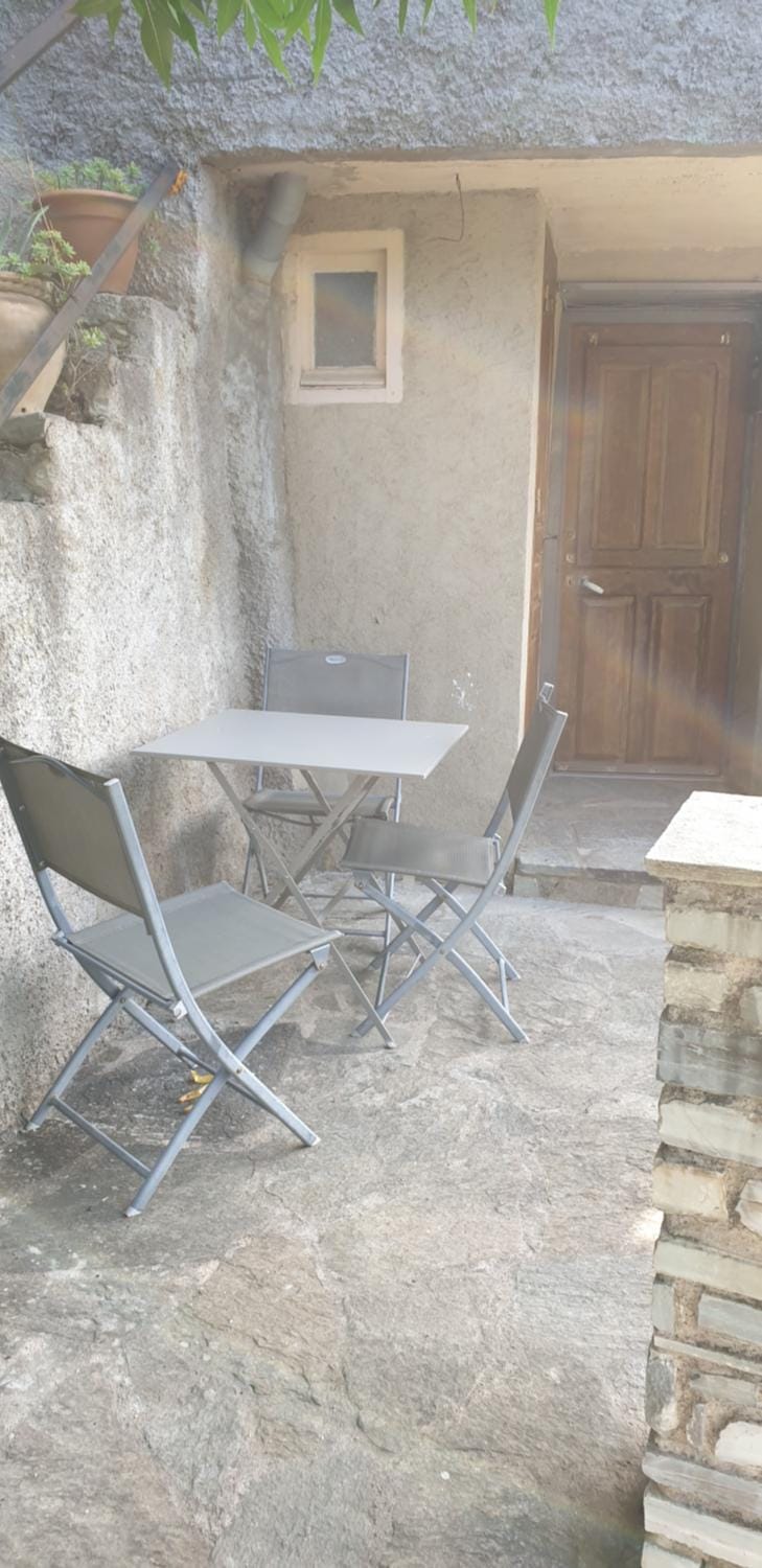 Patio, Facade/entrance