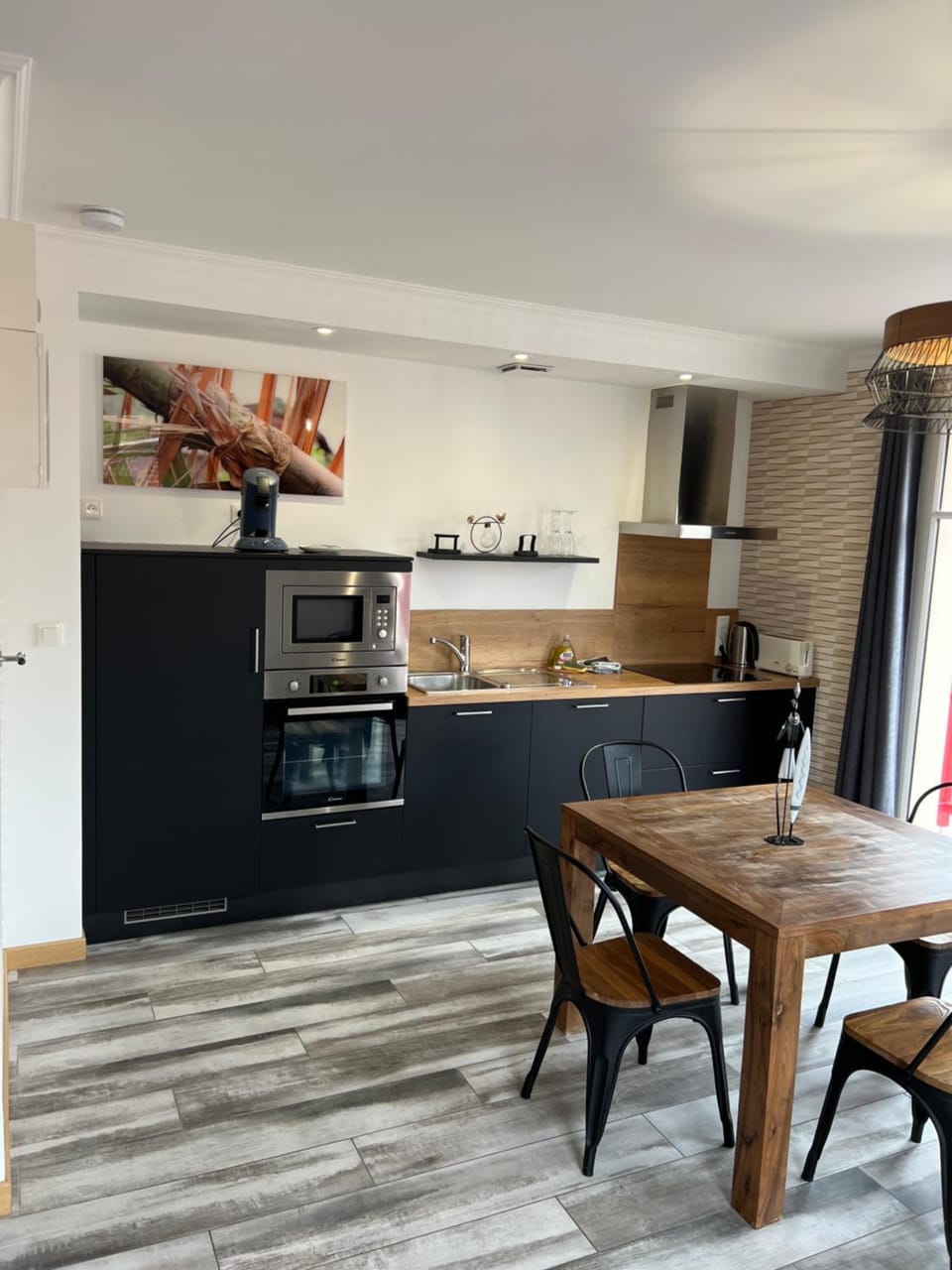 Kitchen or kitchenette, Dining area, minibar, pet friendly, stove