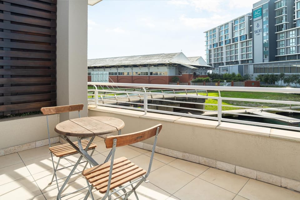 Canal Quays Apartments Apartment in Cape Town