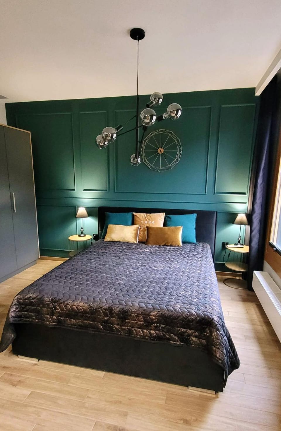 Bed, Photo of the whole room