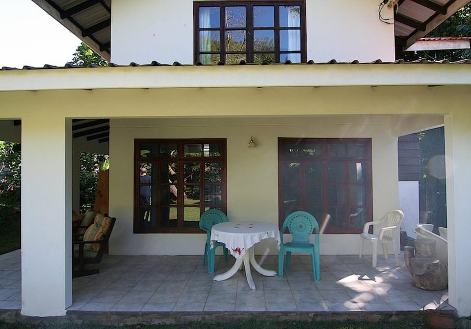 Patio, Facade/entrance