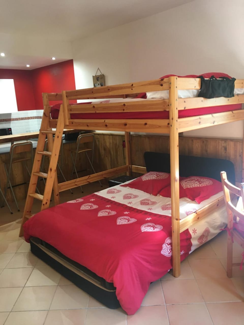 Photo of the whole room, bunk bed