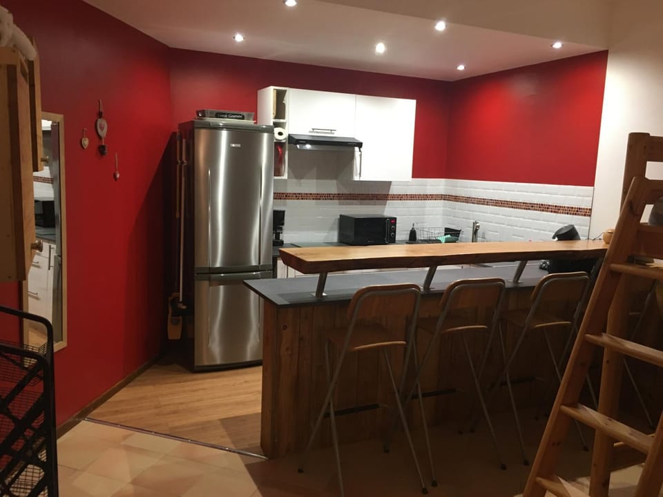 Kitchen or kitchenette