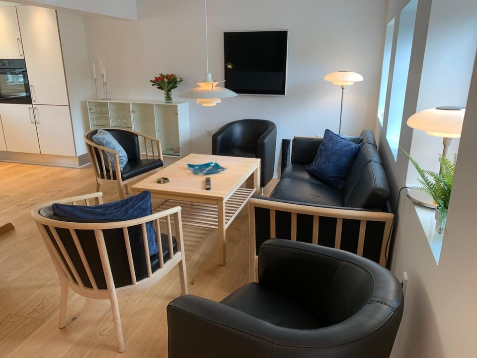 Communal lounge/ TV room, Seating area