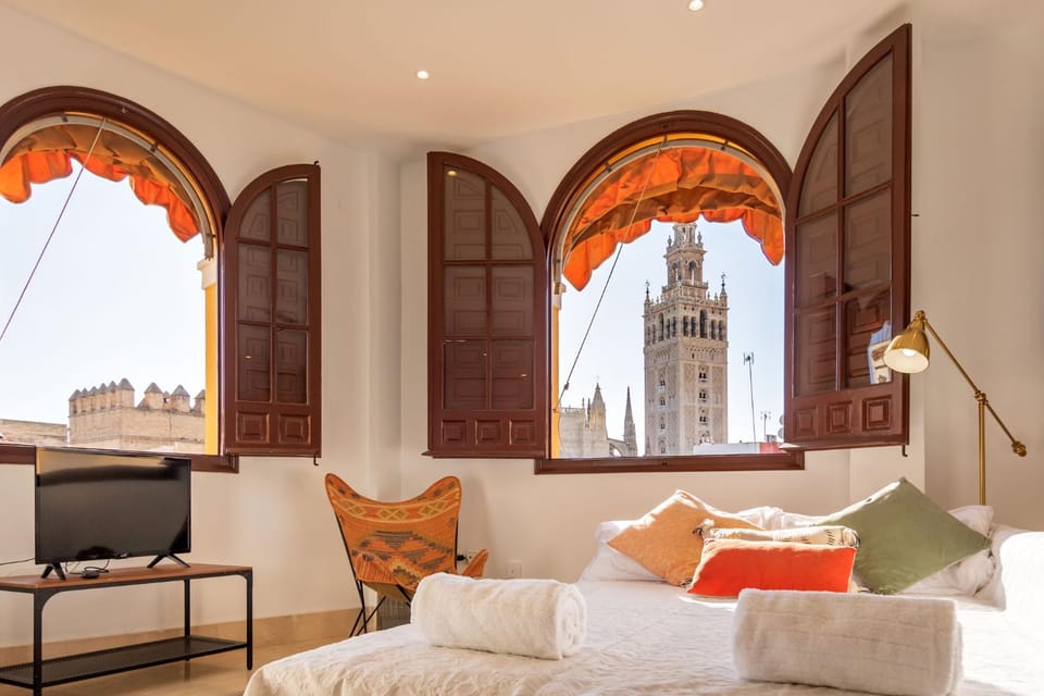 Alianza Giralda Sky view by Valcambre Apartment in Seville