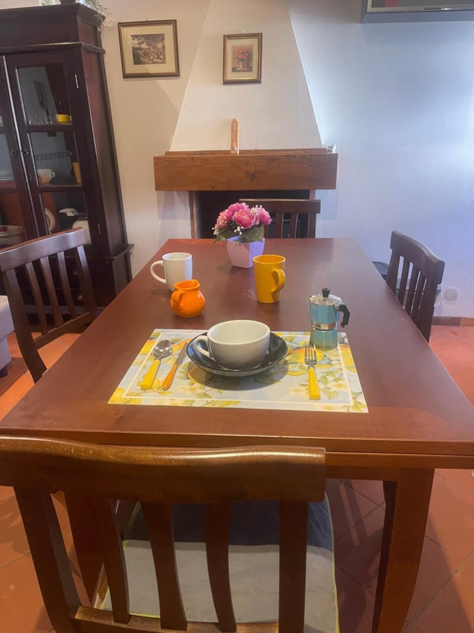 Food and drinks, Dining area, Food