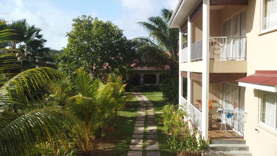Property building, Garden, View (from property/room), Balcony/Terrace, Garden view