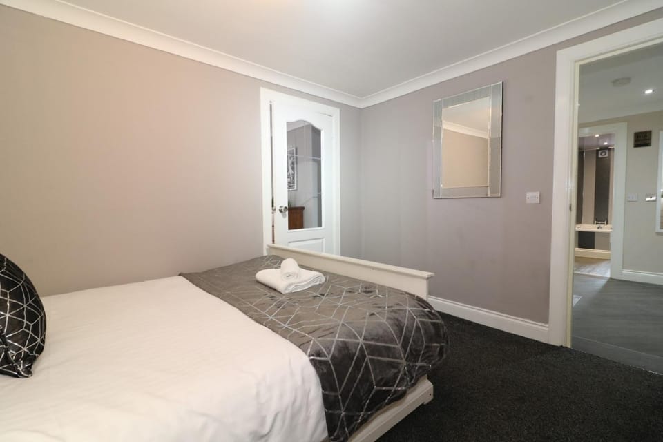 Bed, Bedroom