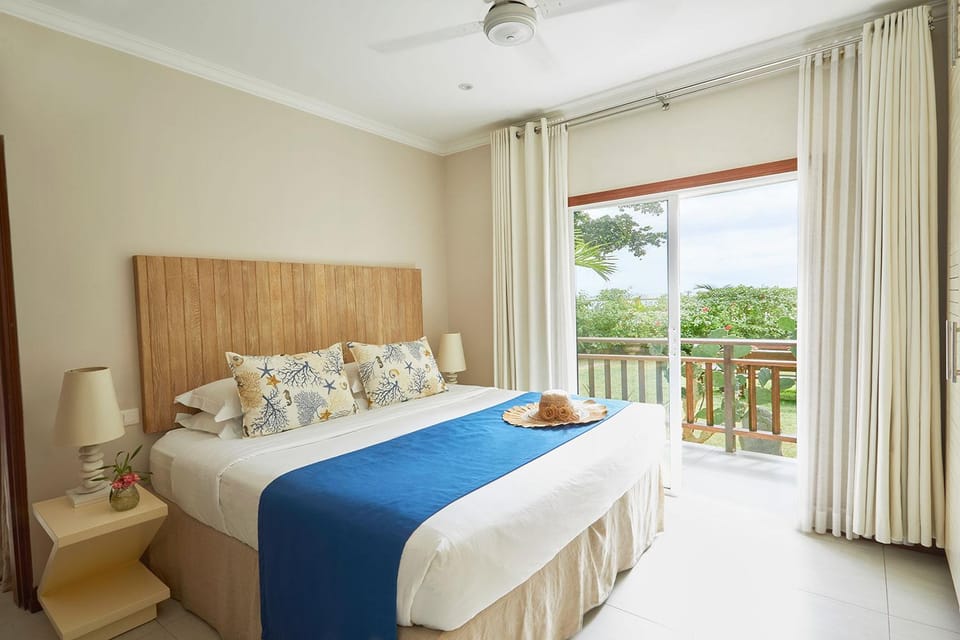 Bed, Decorative detail, On site, Garden view