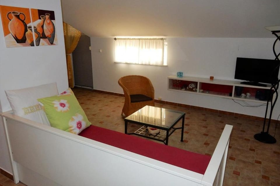 Communal lounge/ TV room, Living room