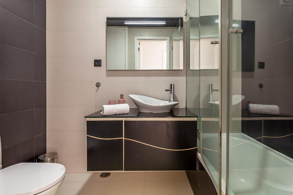 Shower, Bathroom
