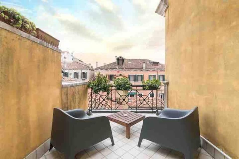 Balcony/Terrace, Balcony/Terrace