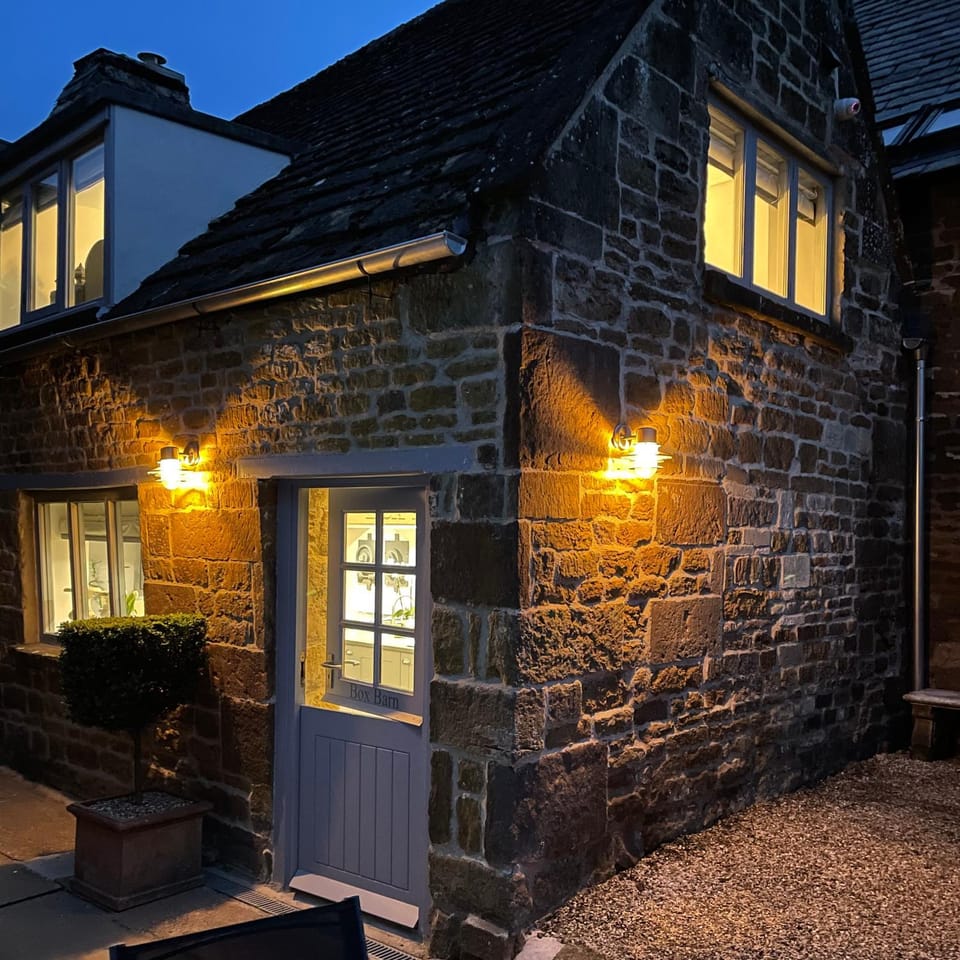 Box Barn - Stylish Accommodation in Rutland House in England