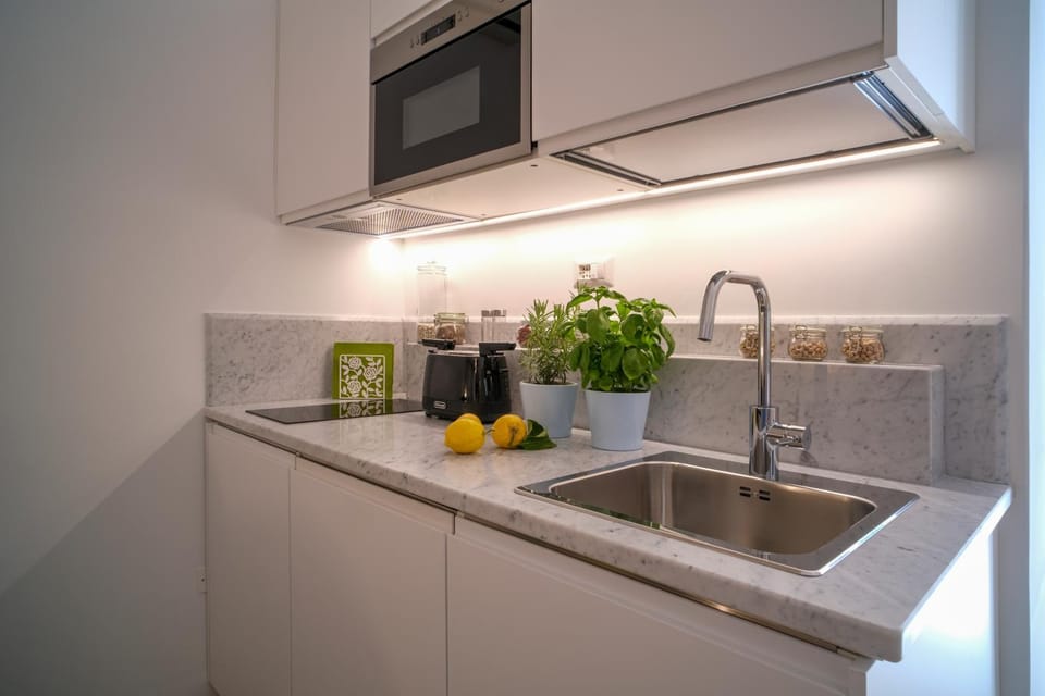 Kitchen or kitchenette