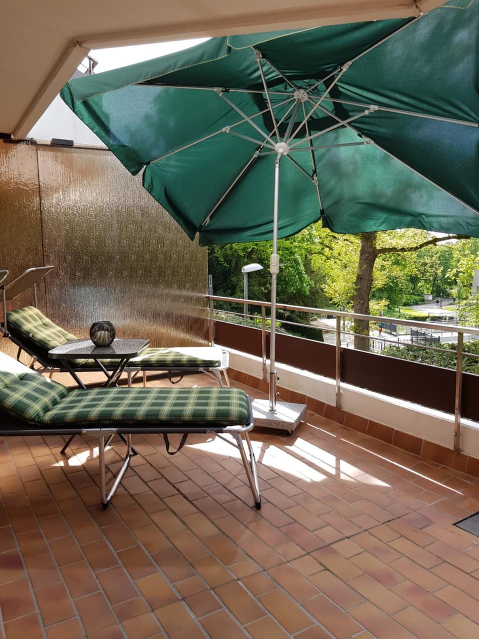 Balcony/Terrace, sunbed