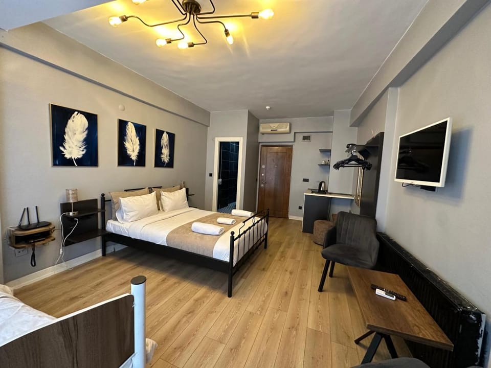 TV and multimedia, Seating area, internet, minibar, towels, air conditioner