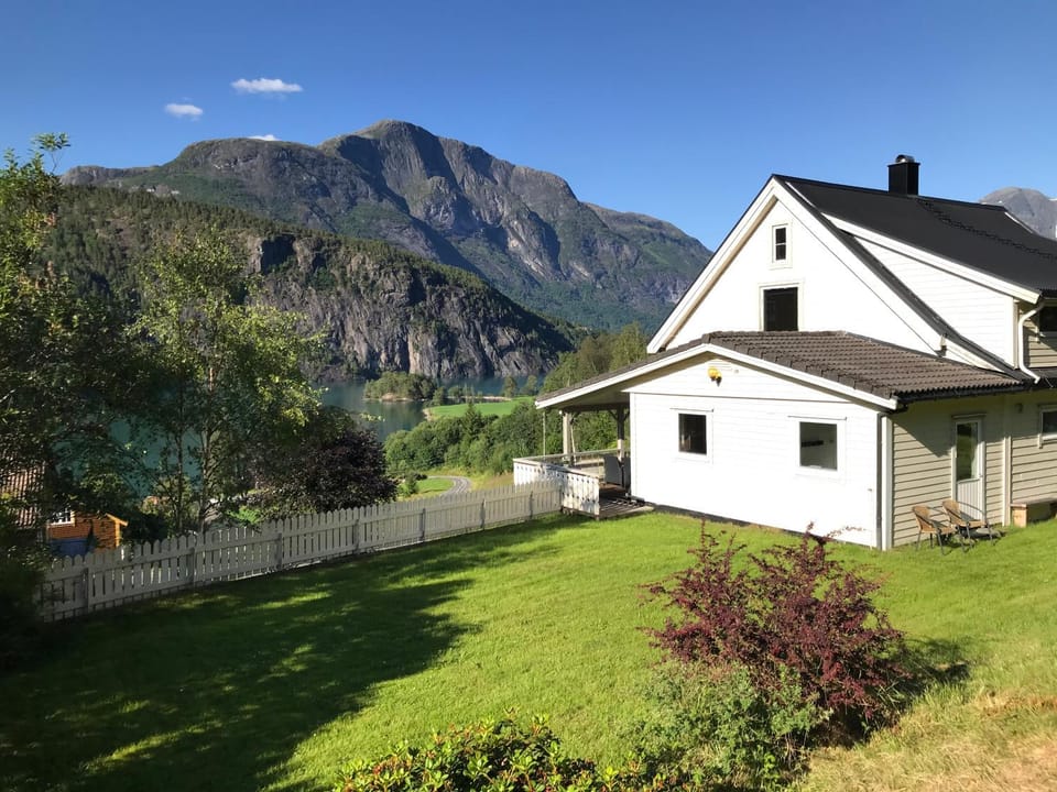 Dispen feriehus House in Vestland