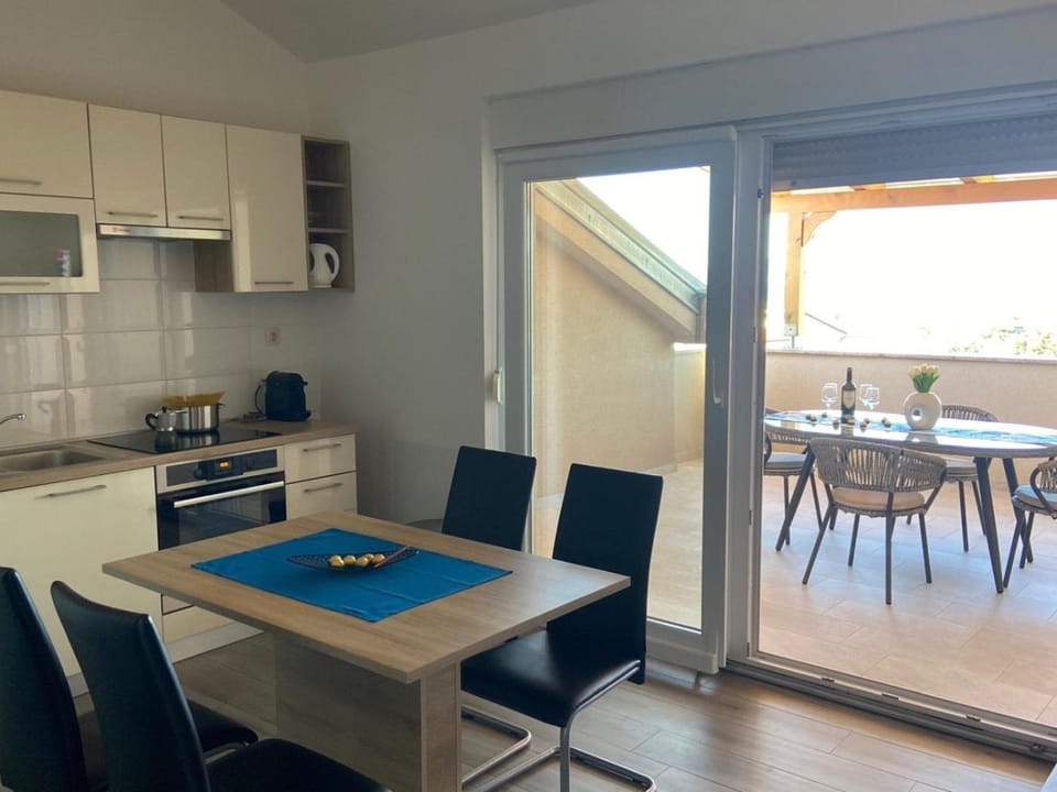 Apartment in Punat with sea view, terrace, air conditioning, WiFi 4534-4 Apartment in Primorje-Gorski Kotar County