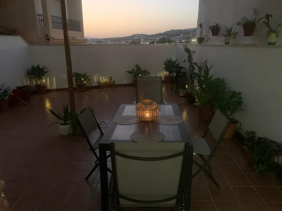 Balcony/Terrace, Evening entertainment