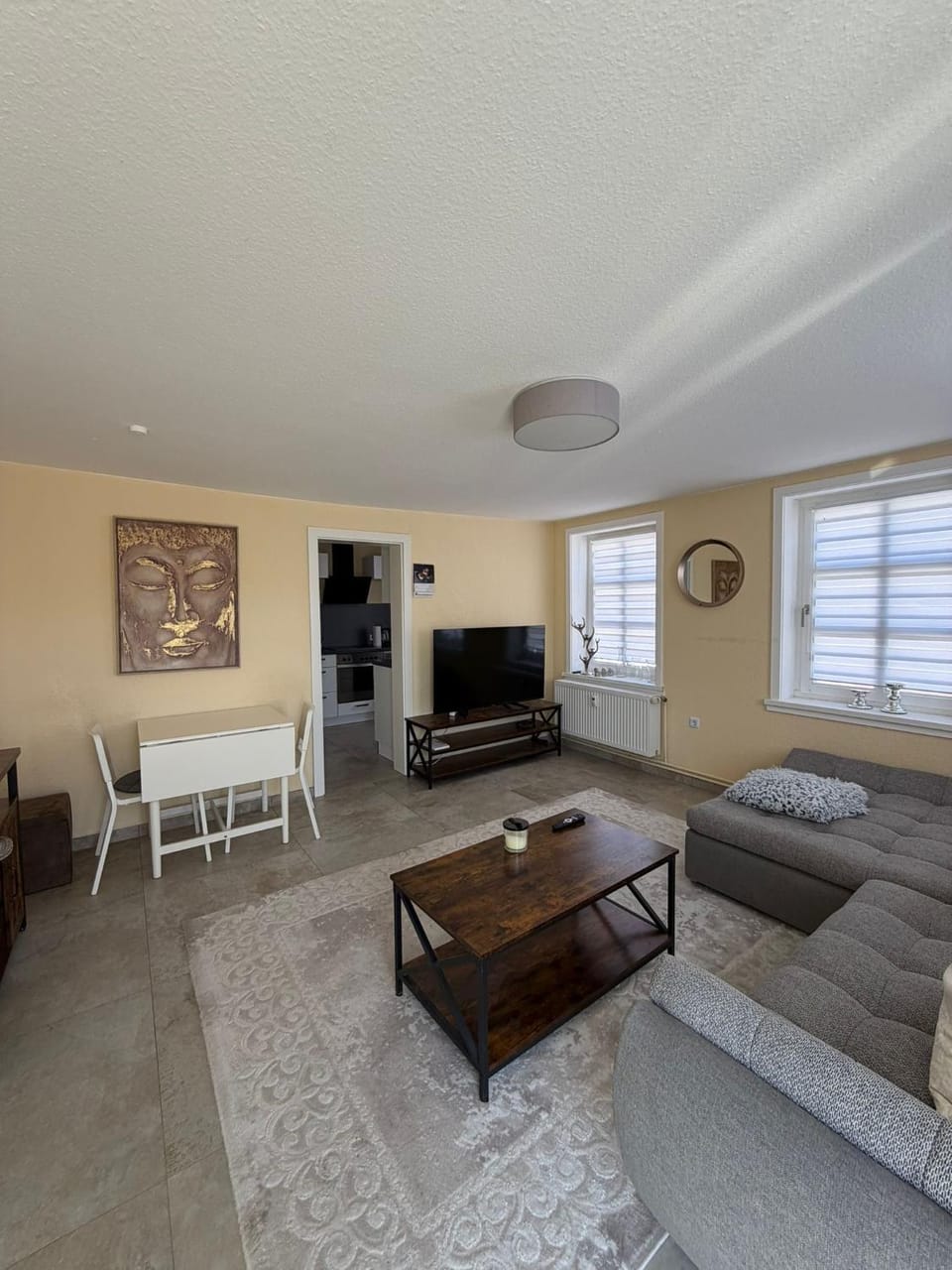 Communal lounge/ TV room