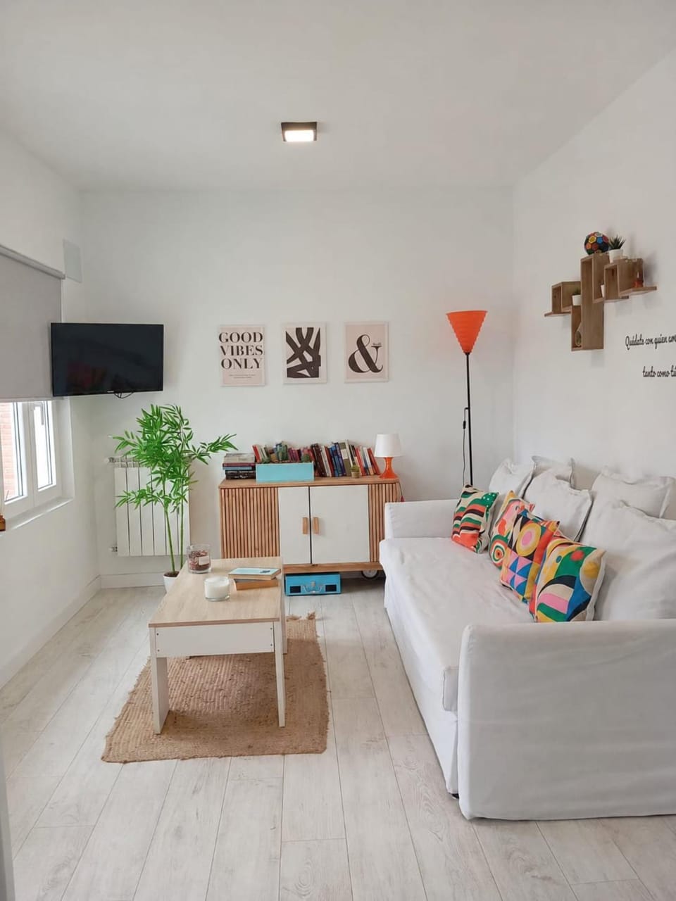 Living room, Lounge or bar