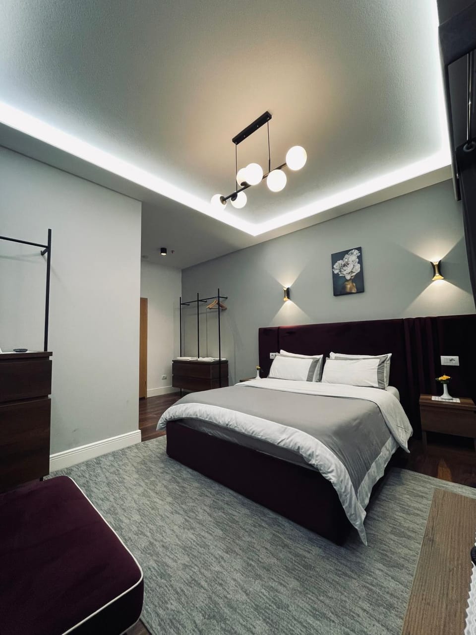 Bed, Photo of the whole room, Bedroom