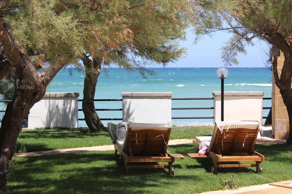Garden, Sea view