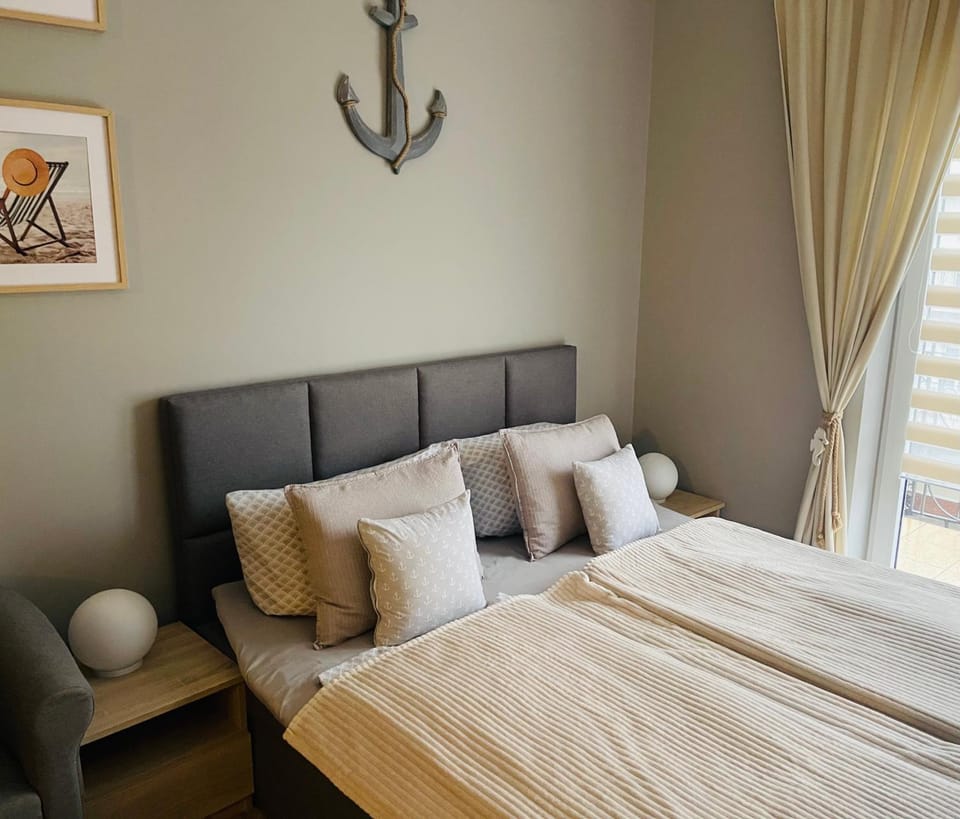 Apartament- Blisko Morza- w Trzech Koronach z prv miejscem parkingowym w cenie! Apartment in Swinoujscie