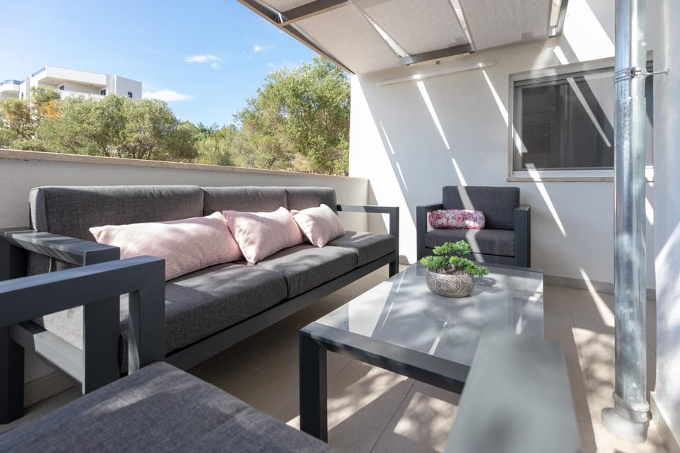 Day, View (from property/room), Balcony/Terrace, Seating area