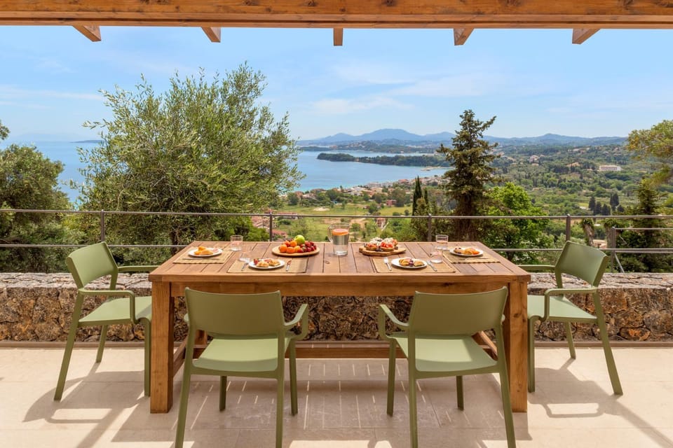 Dining area, Breakfast