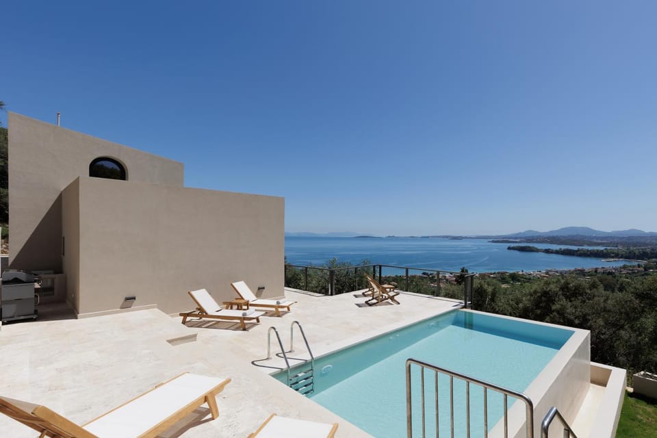Balcony/Terrace, Swimming pool