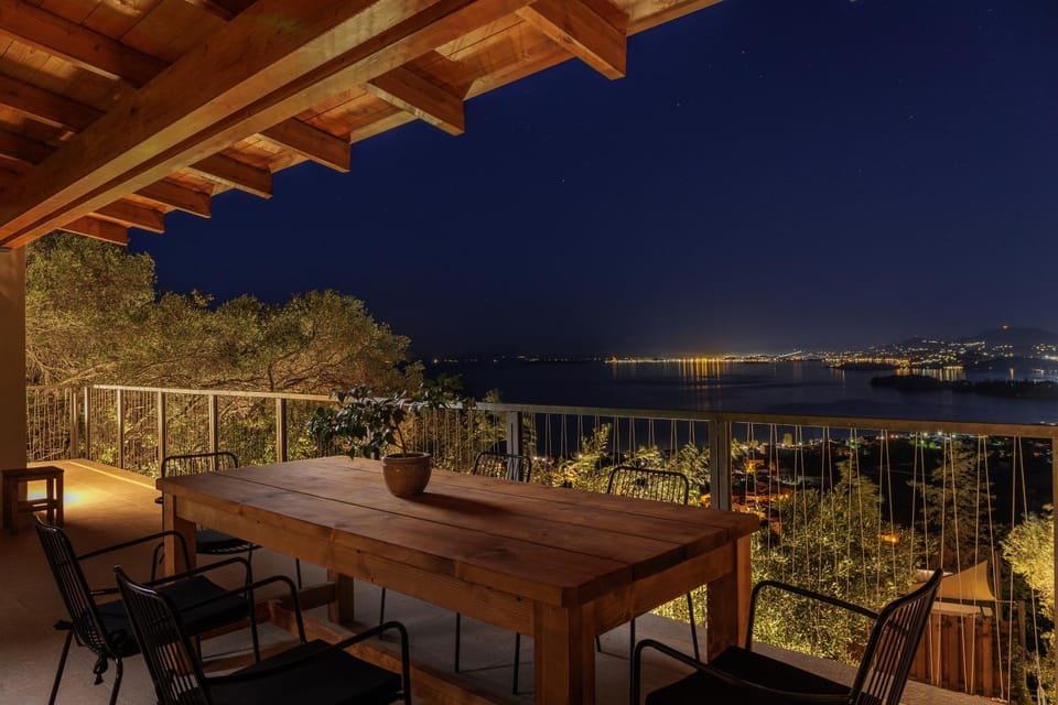 Patio, Dining area