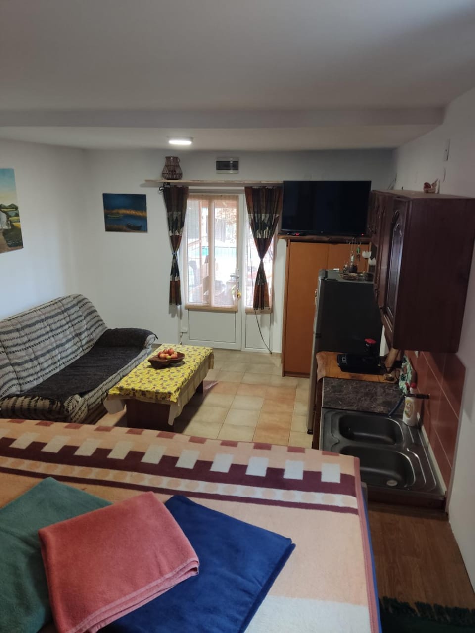 Living room, Photo of the whole room