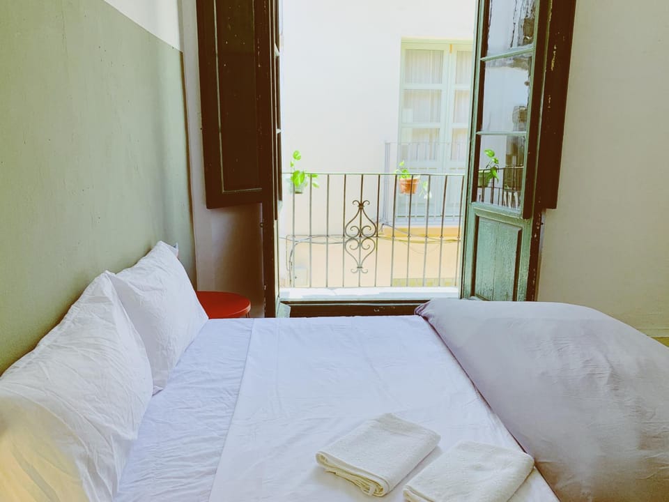 Bed, Balcony/Terrace, Photo of the whole room, Bedroom