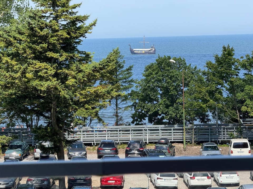 MIĘDZYZDROJE,BALTICUS PROMENADA GWIAZD 14, Apartament z odrębnym salonem i sypialnią z Widokiem na morze Apartment in Miedzyzdroje