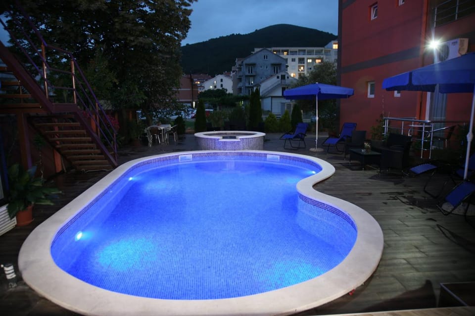 Hot Tub