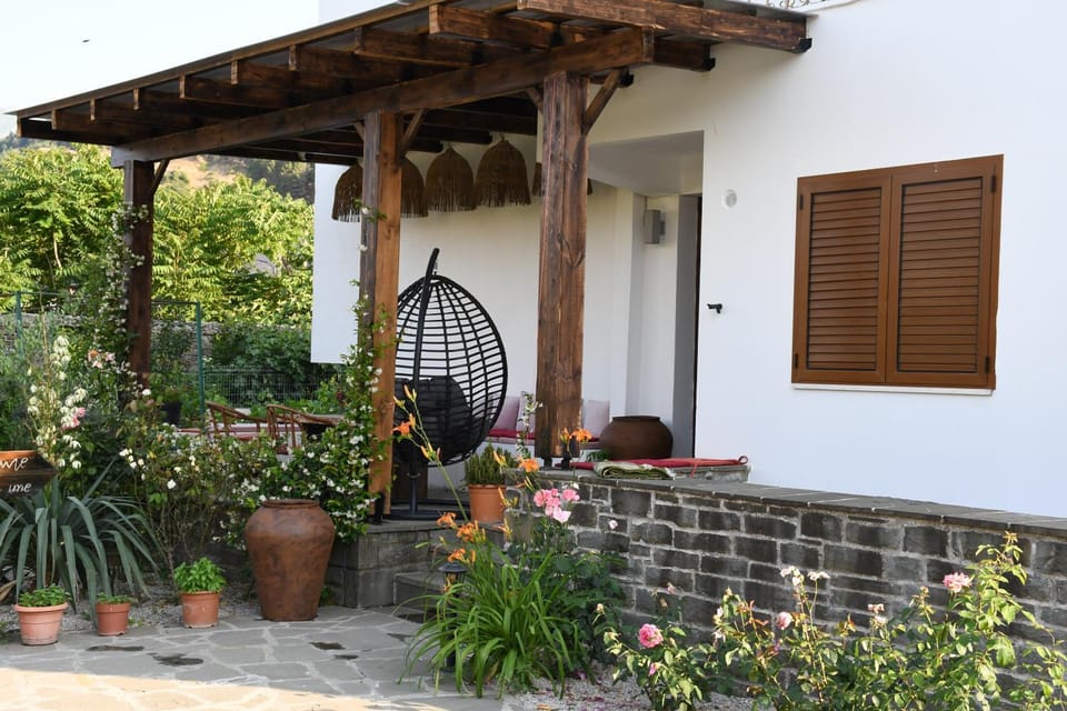Patio, Seating area, Breakfast