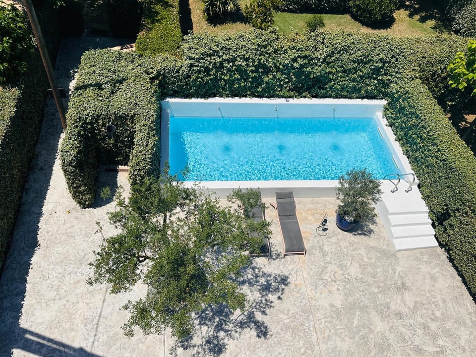 Villa Nature con Piscina Privada · Wifi ·AC · BBQ House in Maresme